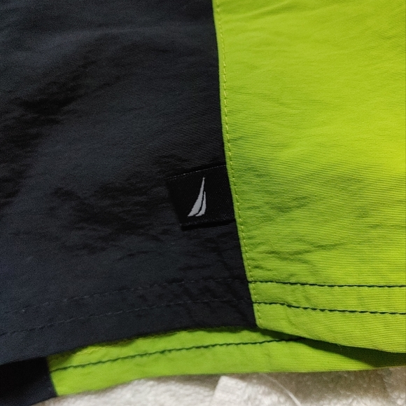 Nautica shorts sz.Small NWT - Picture 4 of 6